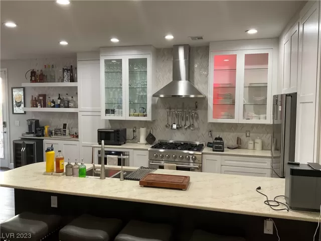 MLS: 2534898 Condo For Sale