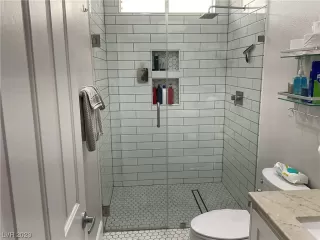 Photo #4: 2534898 Listing 