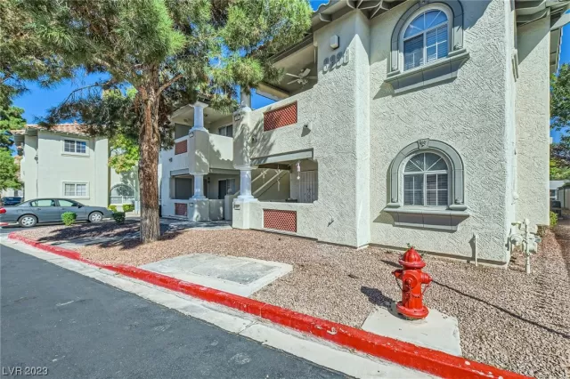 MLS: 2534913 Condo For Sale