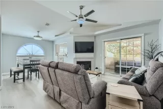 Photo #4: 2534913 Listing