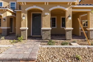 Photo #1: 2534921 Listing