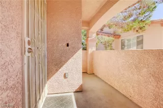 Photo #3: 2534953 Listing