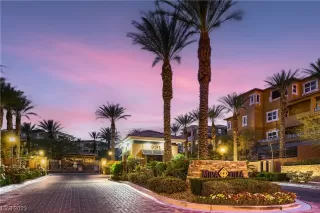 Photo #2: 2534961 Listing