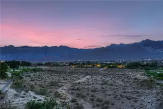 Photo #3: 2534961 Listing