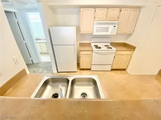 Photo #5: 2534975 Listing 