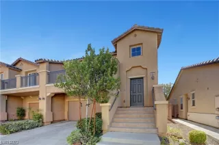 Photo #2: 2534996 Listing