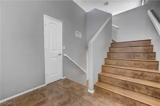 Photo #4: 2534996 Listing