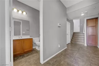 Photo #6: 2534996 Listing