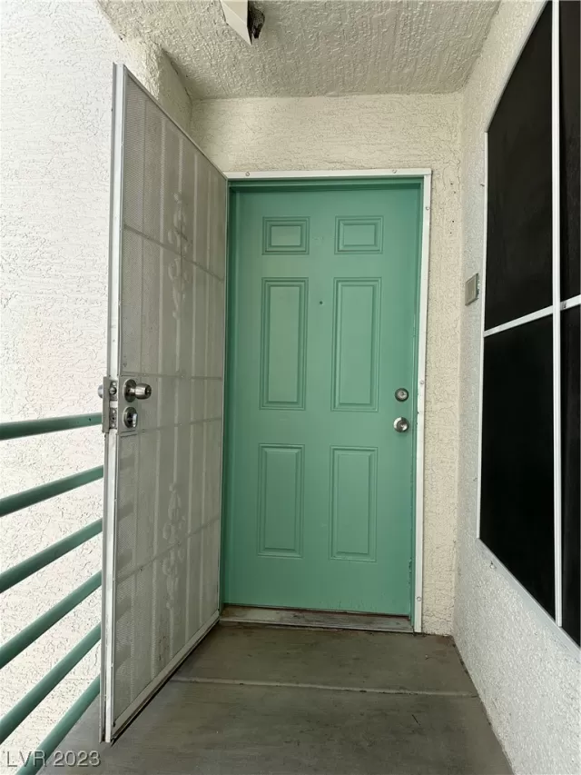 MLS: 2535005 Condo For Sale