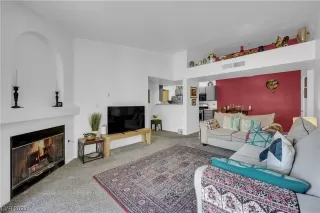 Photo #3: 2535007 Listing
