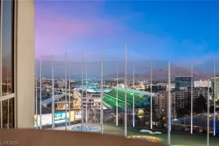 Photo #1: 2535015 Listing