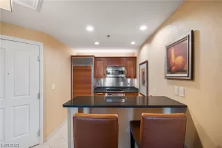 Photo #6: 2535015 Listing