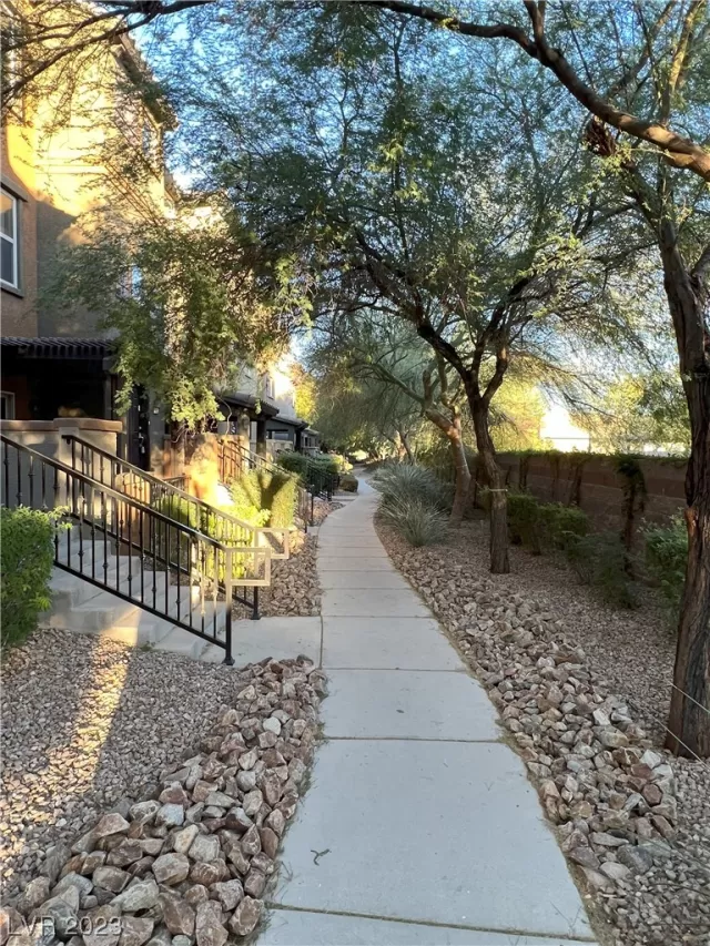 MLS: 2535073 Condo For Sale