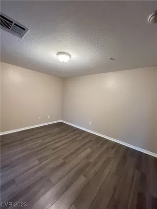 Photo #4: 2535073 Listing 