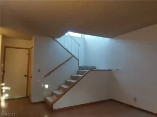 Photo #4: 2535079 Listing 