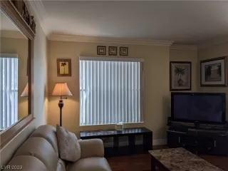 Photo #4: 2535086 Listing 