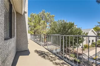 Photo #3: 2535103 Listing