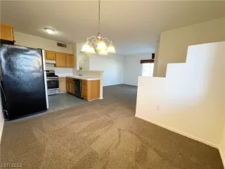 Photo #6: 2535107 Listing 