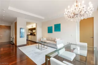 Photo #1: 2535113 Listing 