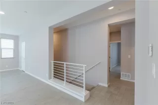 Photo #3: 2535154 Listing