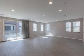 Photo #4: 2535154 Listing