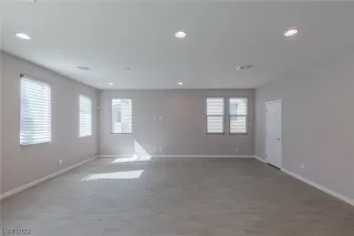 Photo #5: 2535154 Listing