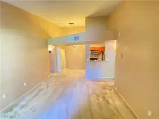 Photo #4: 2535175 Listing 