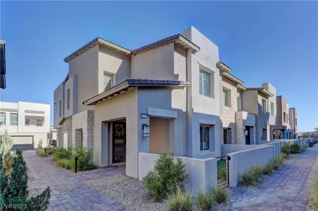 MLS: 2535220 Condo For Sale