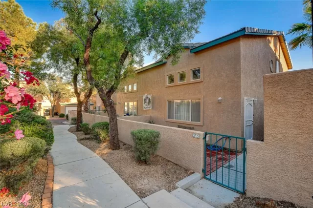 MLS: 2535225 Condo For Sale