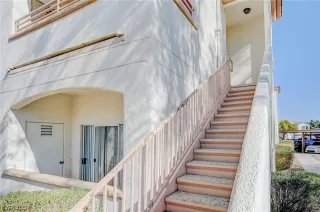 Photo #3: 2535236 Listing