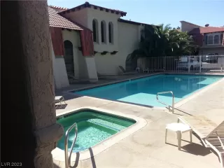 Photo #6: 2535243 Listing 