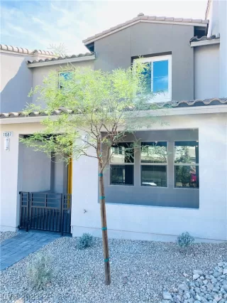 Photo #1: 2535249 Listing 