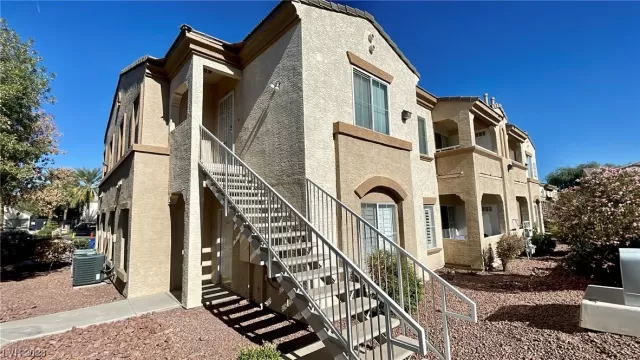 MLS: 2535296 Condo For Sale
