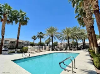 Photo #3: 2535296 Listing 