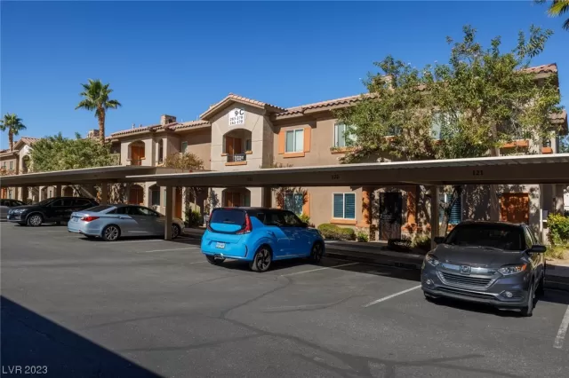 MLS: 2535316 Condo For Sale