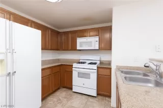 Photo #4: 2535316 Listing 