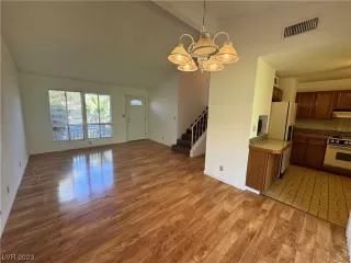 Photo #2: 2535320 Listing 