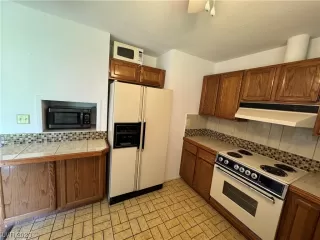 Photo #4: 2535320 Listing 