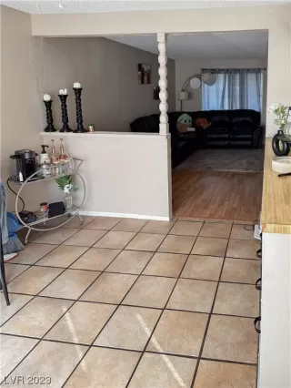 Photo #3: 2535326 Listing