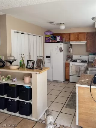 Photo #5: 2535326 Listing