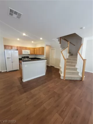 Photo #4: 2535367 Listing 