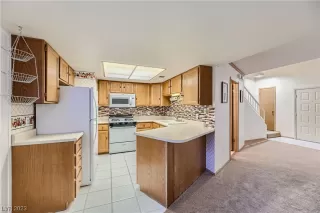 Photo #2: 2535383 Listing