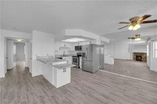 Photo #4: 2535392 Listing