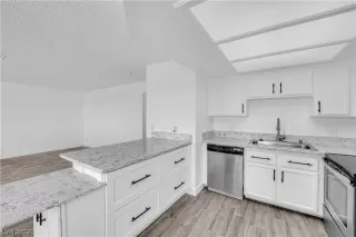 Photo #5: 2535392 Listing