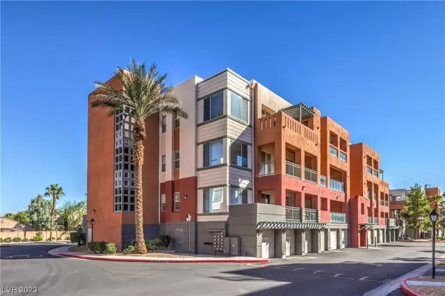 MLS: 2535402 Condo For Sale