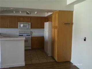 Photo #4: 2535423 Listing