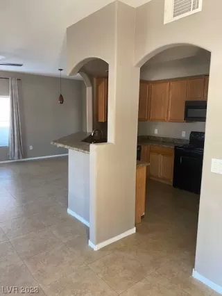 Photo #5: 2535428 Listing 