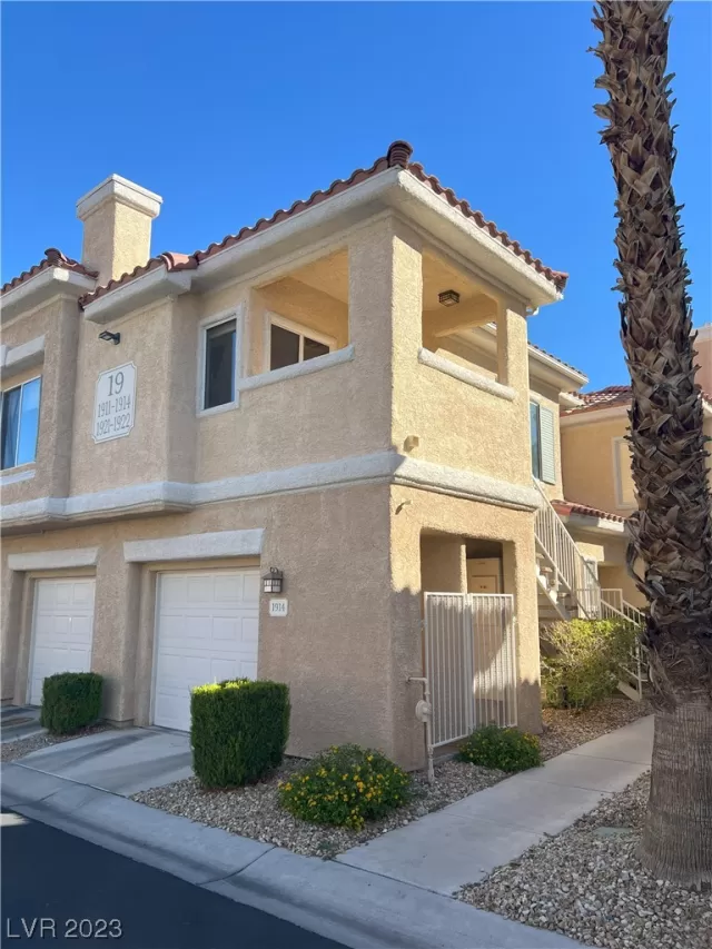 MLS: 2535456 Condo For Sale