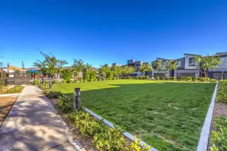 Photo #3: 2535468 Listing