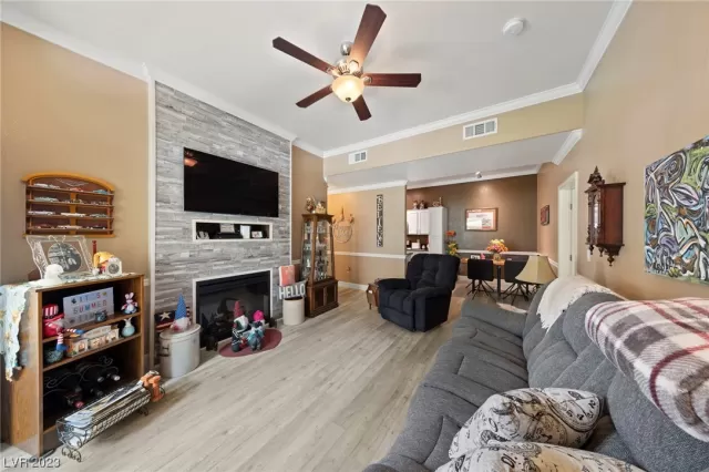 MLS: 2535483 Condo For Sale